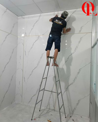 VÁCH NHỰA VÂN ĐÁ ĐẸP - NHẬN THI CÔNG TẠI BẾN TRE