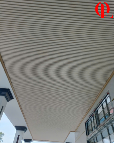 Mẫu ốp trần Lam sóng giả gỗ